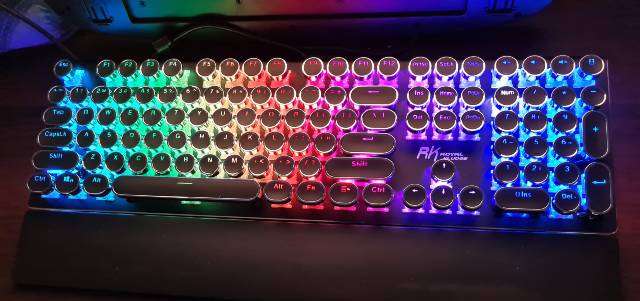 Royal Kludge typewriter keyboard